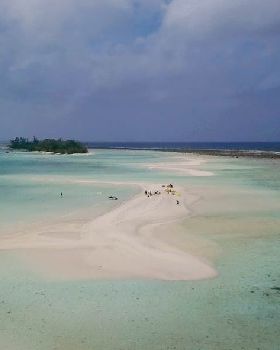 Moon Tours - PNG KITE TRIP