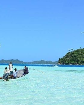 Moon Tours - PNG KITE TRIP