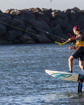 Here is a good Kite Foil lesson From Thierry in 13kts with an F-ONE Bandit 2018 6m at Currumbin QLD