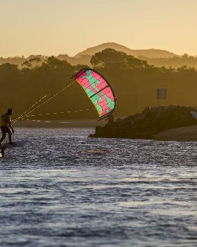 Here is a good Kite Foil lesson From Thierry in 13kts with an F-ONE Bandit 2018 6m at Currumbin QLD