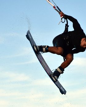 Kitesurfing