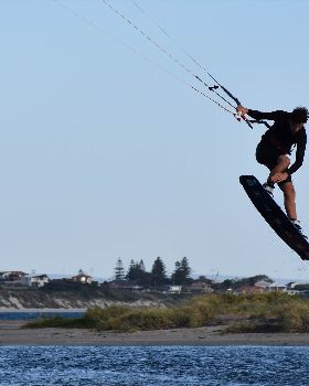 Kitesurfing