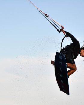 Kitesurfing