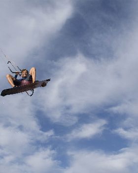 Kitesurfing