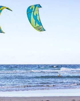 Nothing better than a good session with some friends on your local spo! What a day! :)