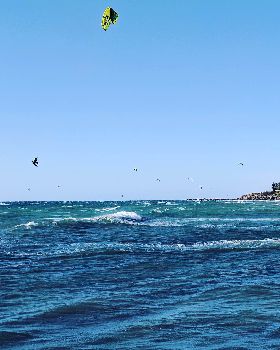 Kitesurfing