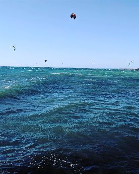 Kitesurfing