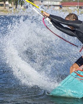 Kitesurfing