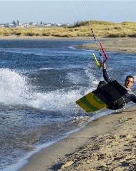 Kitesurfing