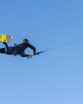 Kitesurfing