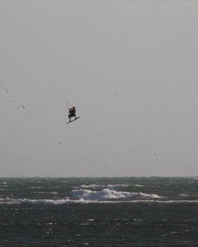Kitesurfing