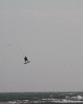Kitesurfing