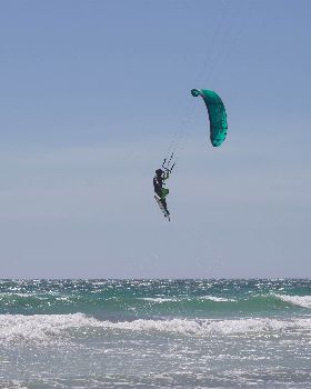 Kitesurfing
