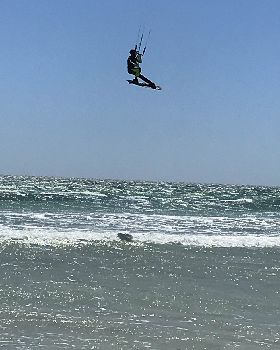 Kitesurfing