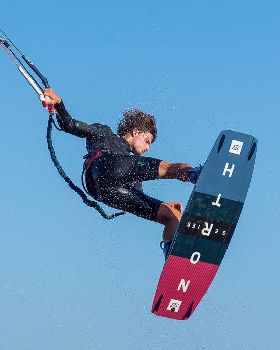 Kitesurfing