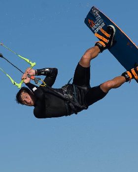 Kitesurfing