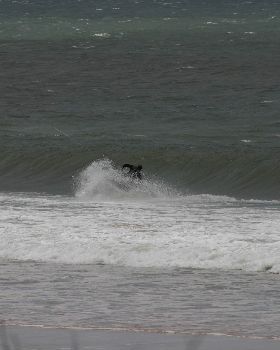 Kitesurfing