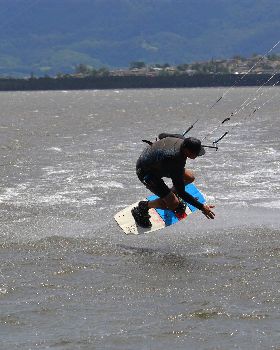 Kitesurfing