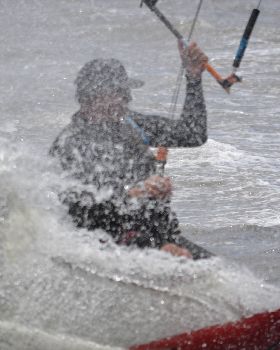 Kitesurfing