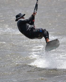Kitesurfing