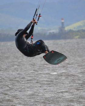 Kitesurfing