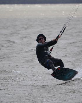 Kitesurfing