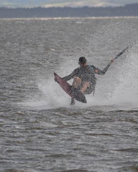 Kitesurfing