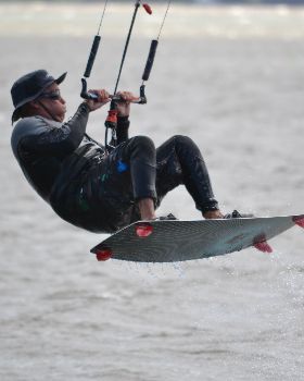 Kitesurfing