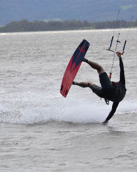 Kitesurfing