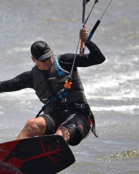 Kitesurfing