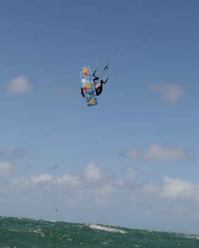Buzz kites in action