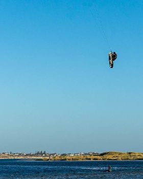 Kitesurfing