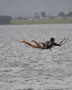 Kitesurfing