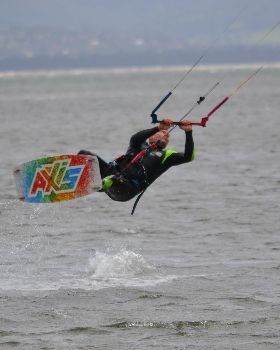 Kitesurfing