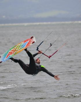 Kitesurfing