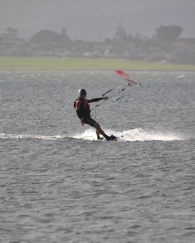 Kitesurfing