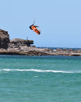 Kitesurfing