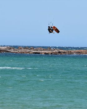 Kitesurfing