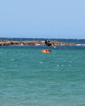 Kitesurfing
