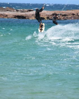 Kitesurfing