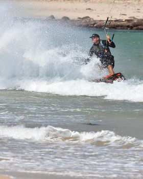 Kitesurfing