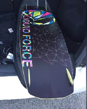 Kitesurfing