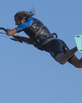 Kitesurfing