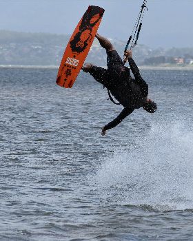 Kitesurfing