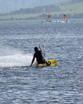 Kitesurfing