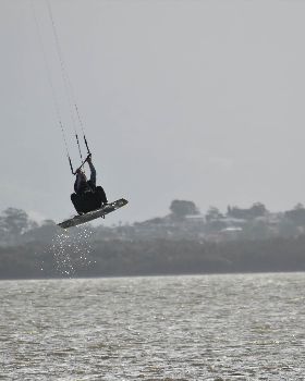 Kitesurfing