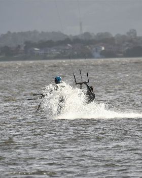Kitesurfing