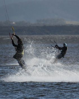 Kitesurfing
