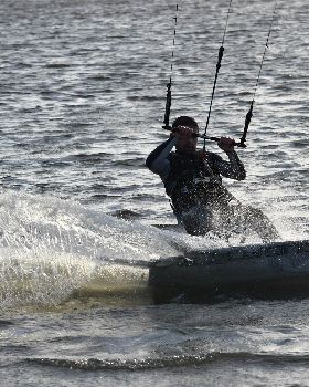 Kitesurfing