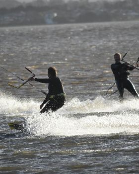 Kitesurfing